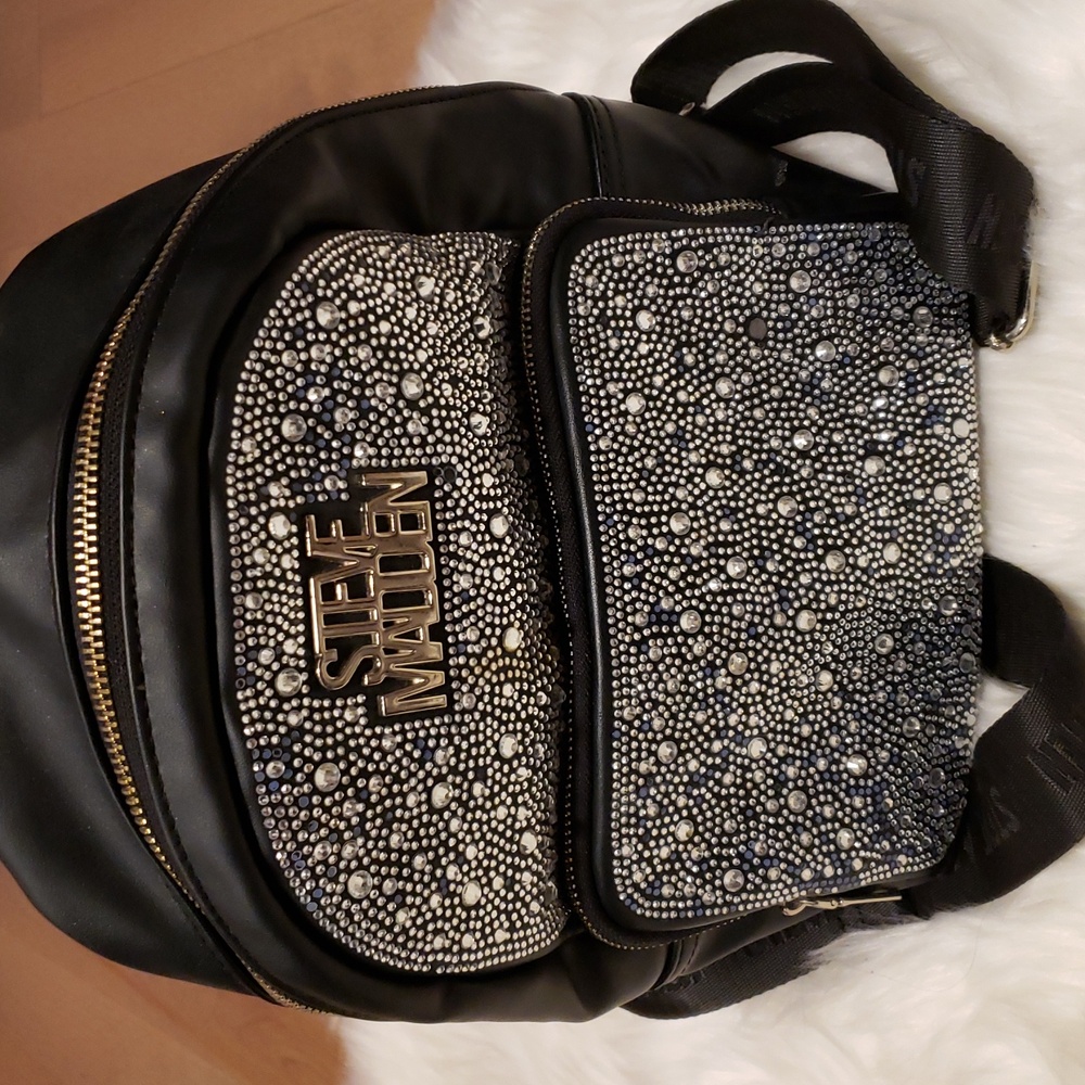 🧿Steve Madden Black and Silver Patterned Backpack